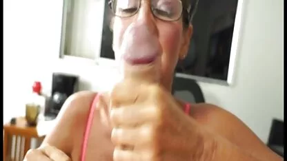 Ella dobló a su novio son calientes y plantar el pollo pulsado videos caseros nuevos xxx en un