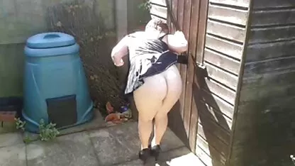 Lesbiana neighbors en la baño lamer perno casero la plug limpio