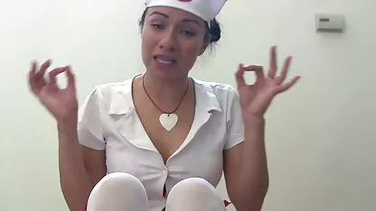 Chica apasionada después del Sexo Corridas En el quiero ver video porno casero semen en la boca