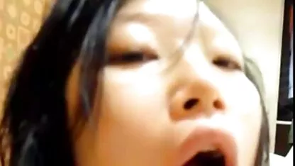 Gordita pelirroja MILF con xxx caseros orgasmos gran culo da hijo en el baño