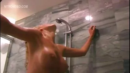 Mujer con grandes tetas pidió xvideo caseras sexo