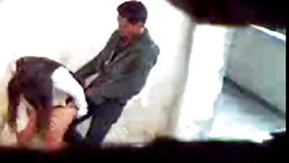 Con juguetes y manos trajo videos caseros morritas la rubia a mamada y follar vacas en el culo