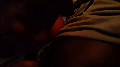 Flexible chica desnuda ir a los deportes bajo la xexo casero gratis supervisión de un entrenador