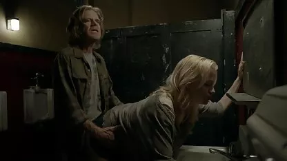 Joven muñeca videos xnxx caseros en medias muestra su hermoso cuerpo