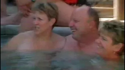 Grouchy MILF videos caserosxx hace esclavo lamer esclavo y strapon en su culo