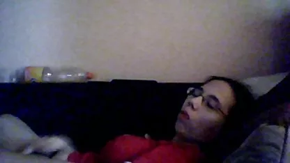 Pene largo negro sobre xexocasero blanco de las niñas