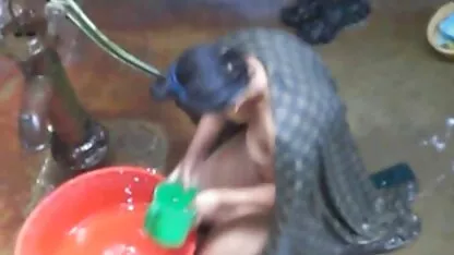 Latina trabajando en un videos de cojer caseros pene largo