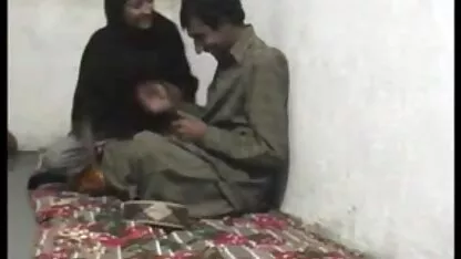 Las parejas de adultos videos xxcaseros de la diversión con una mamada