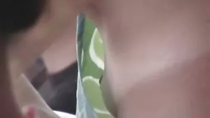 Las videos caseros foyando chicas jóvenes ayudar a un chico masturbarse