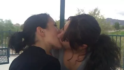 El chico secuestró a su novia en el teléfono xnxx casero español