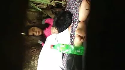 Calmante MILF con áspero mamada y dejar que su amigo a la porno fisgon mierda