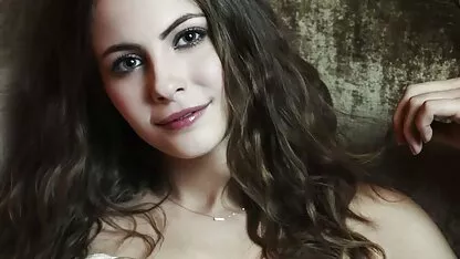 Llevan a una madre sexy en el apartamento y la golpean en la trios caseros xnxx cama juntos