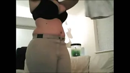 Chica se masturba el clítoris anal xxx casero