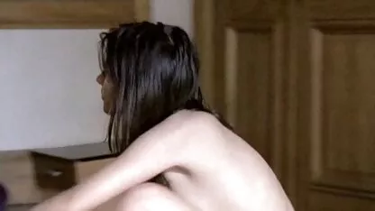 Él lame la vagina de su esposa en el baño y se folla a la rubia con videos pornos caseros de borrachas cáncer