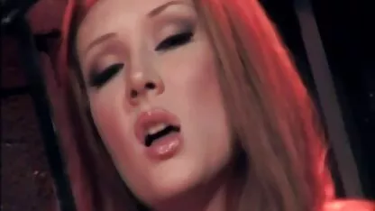 Ambas chicas están videosphornocaseros apretadas con el pie de una hermosa dominan a un amigo